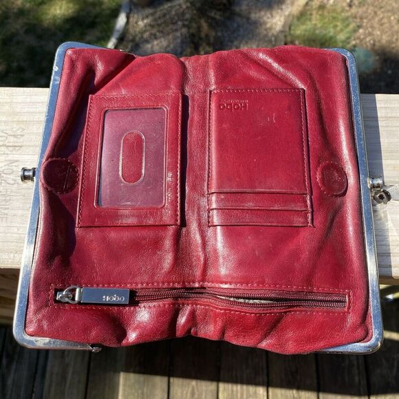 HOBO Lauren Clutch Wallet Purse Glazed Leather Red Burgundy Distress Kiss Lock - Picture 8 of 10